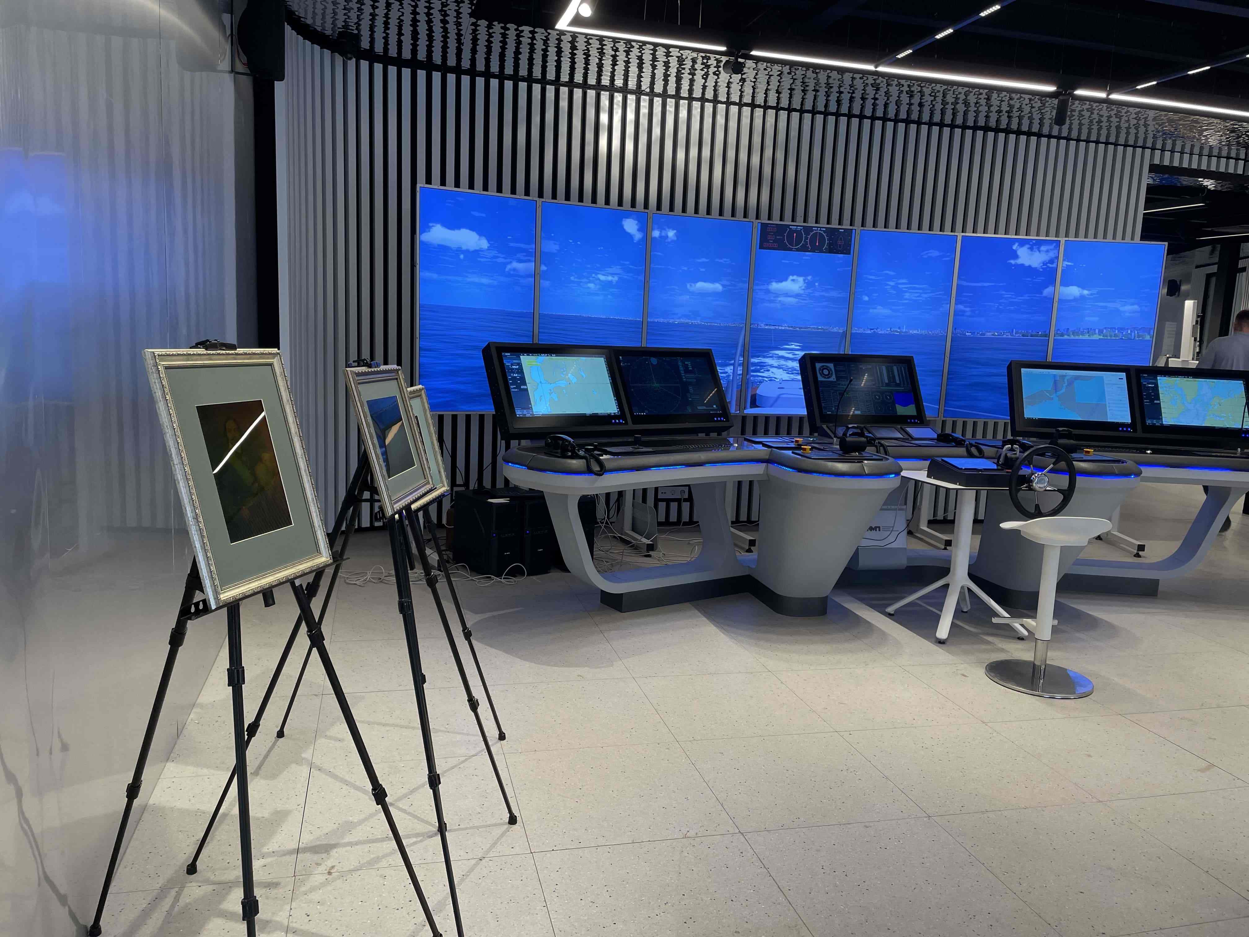 Выставочный стенд с фальшполом: опыт реализации в Кронштадте