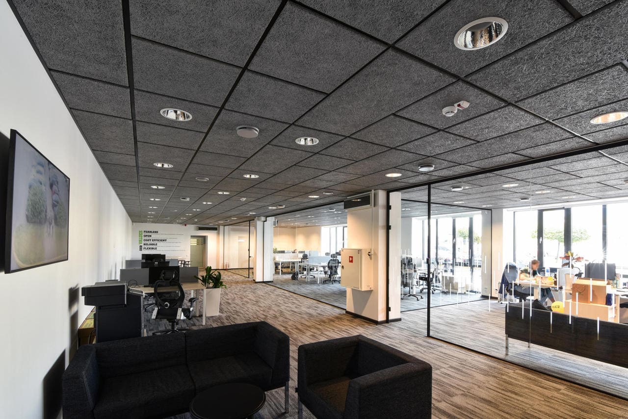 Как высота потолка влияет на акустику помещения