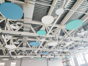 Школы и учебные заведения